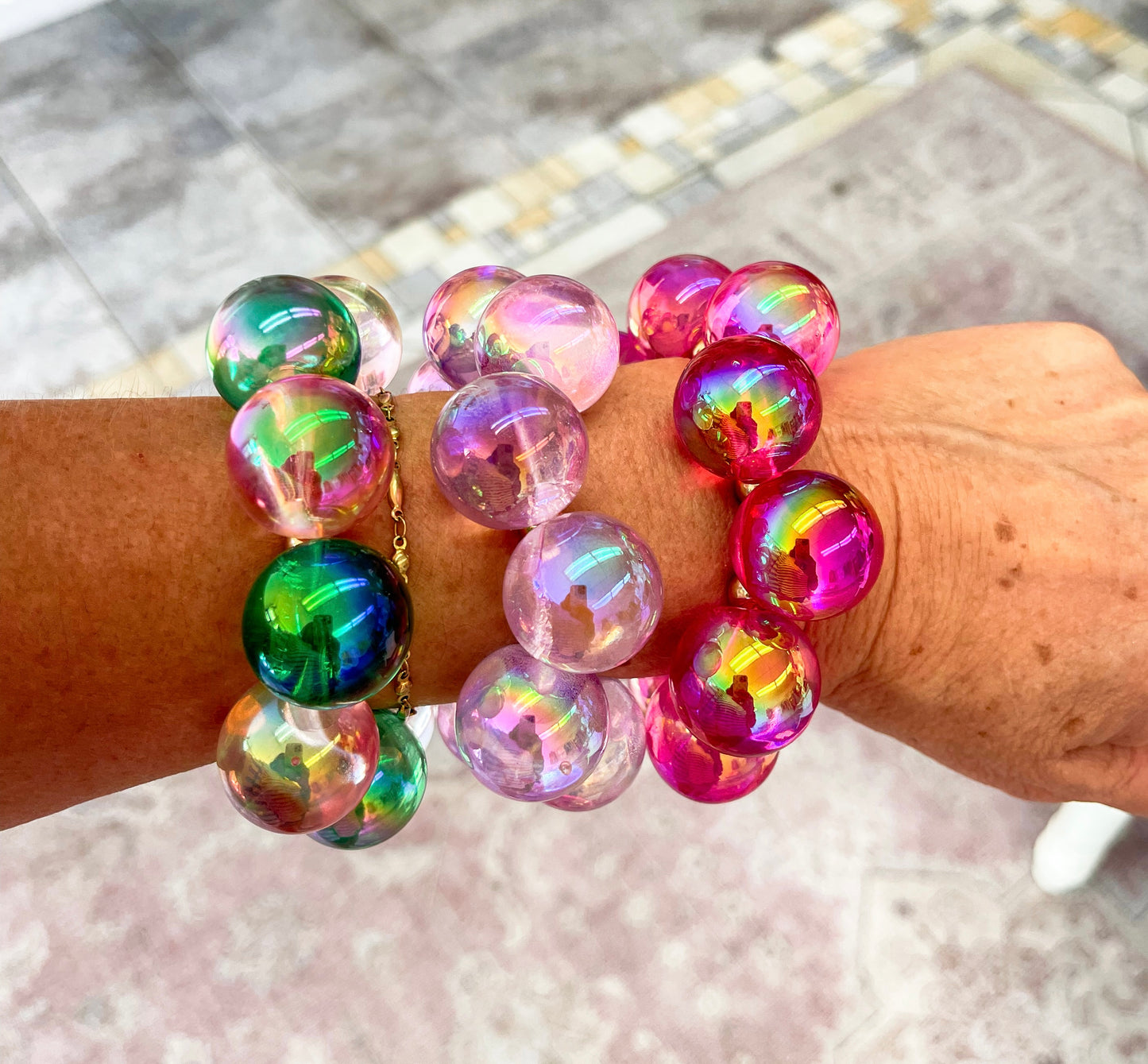 Chunky Iridescent Ball Bracelet