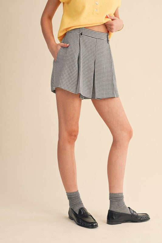 Houndstooth Pleated Shorts